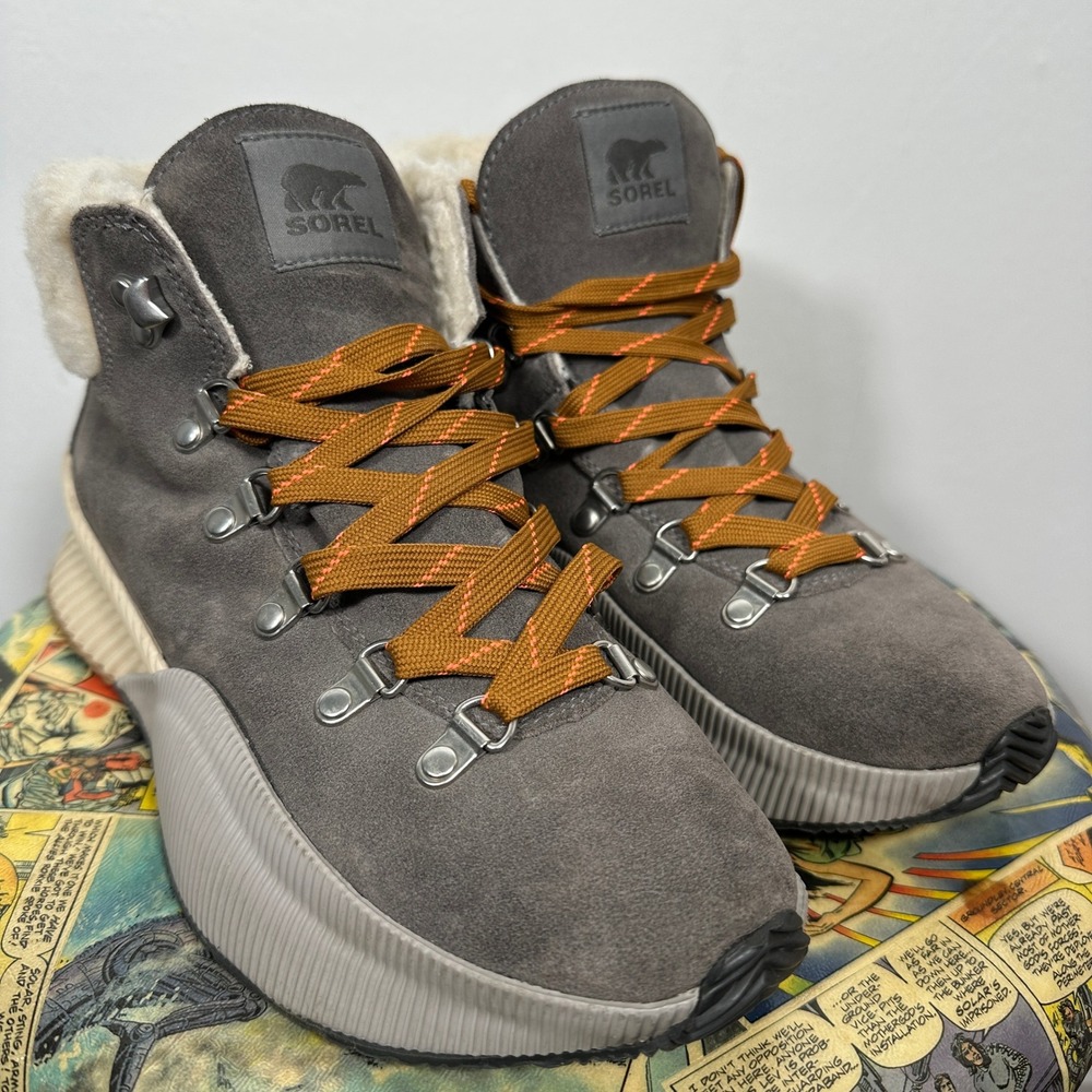 Sorel Out N About III Conquest Boots Womens 9.5 Grey Excellent Waterproof Suede